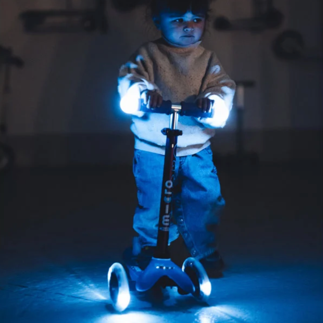Micro Mini step Deluxe Magic LED - blauw