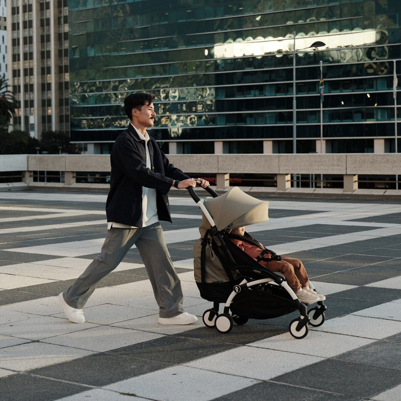 Stokke Yoyo 6+ buggy Toffee - Tiny Library