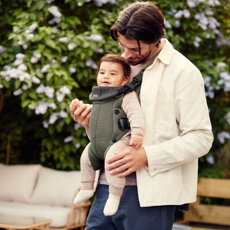 Babybjörn Harmony draagzak Donkergroen - Tiny Library